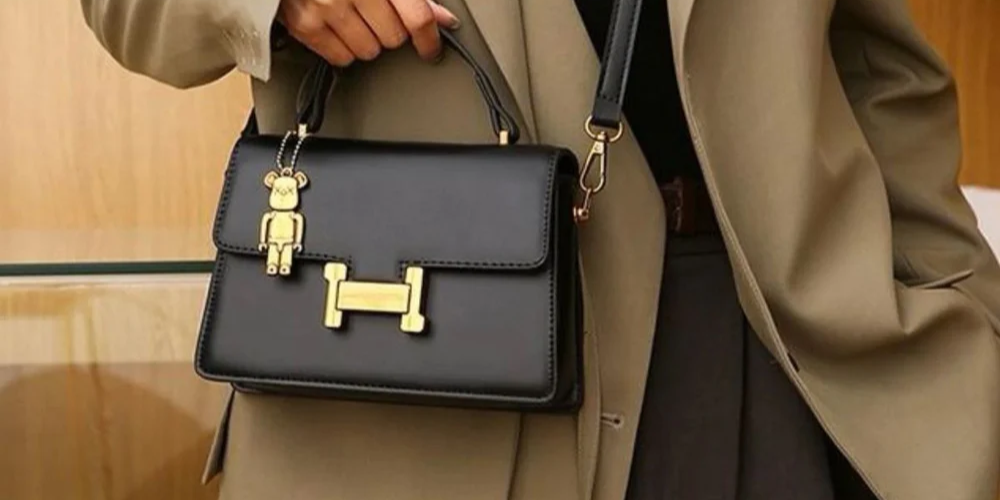 “5 Chic Purses Every Woman Should Own”